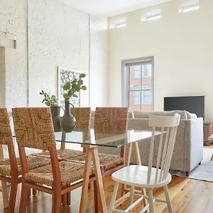 Sonder Ellis Square Aparthotel Savannah