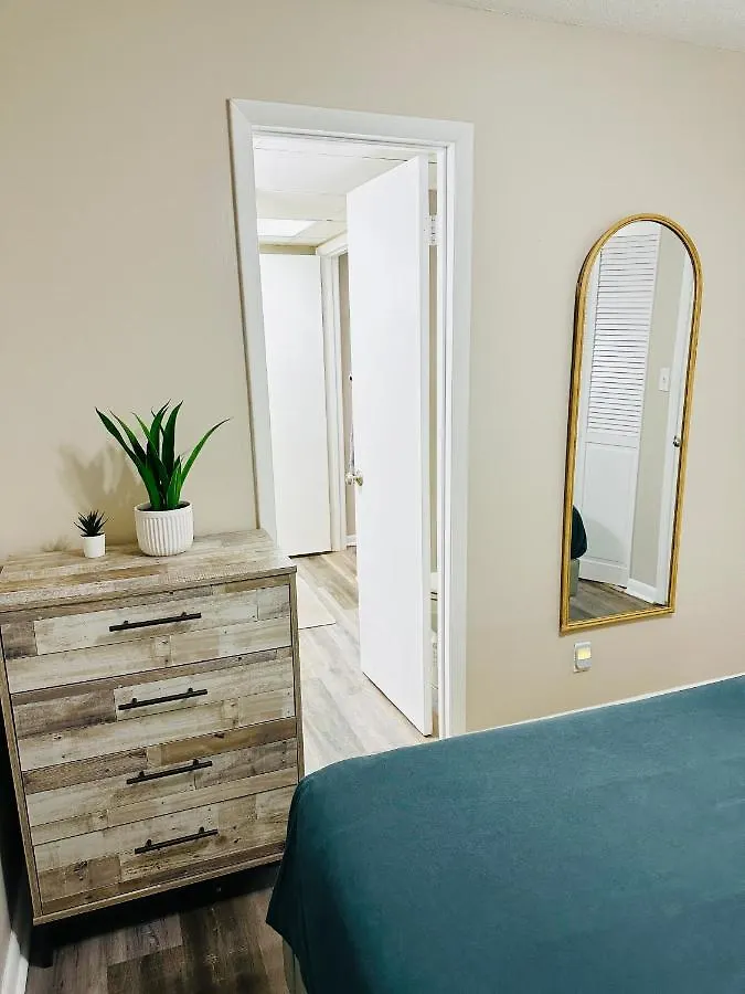 Beach Front Condo, King Size Bed, Sleeps 4 Panama City Beach United States